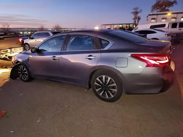 1N4AL3AP4JC206565 2018 NISSAN ALTIMA - Image 2