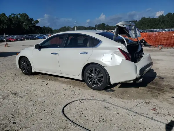 1N4AL3AP4JC207294 2018 NISSAN ALTIMA - Image 2