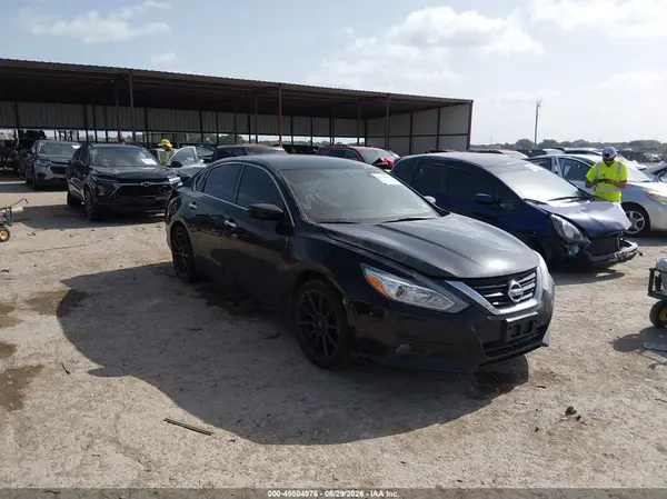 1N4AL3AP4JC207781 2018 NISSAN ALTIMA - Image 1