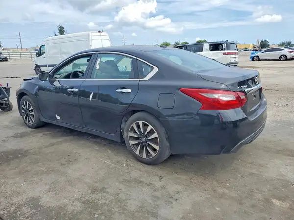 1N4AL3AP4JC208221 2018 NISSAN ALTIMA - Image 2