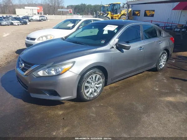 1N4AL3AP4JC209370 2018 NISSAN ALTIMA - Image 2