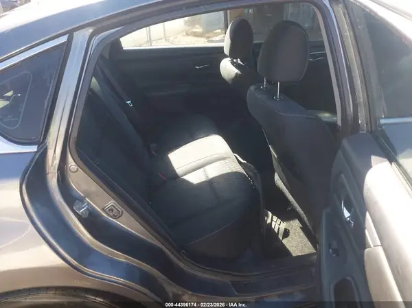 1N4AL3AP4JC209370 2018 NISSAN ALTIMA - Image 8