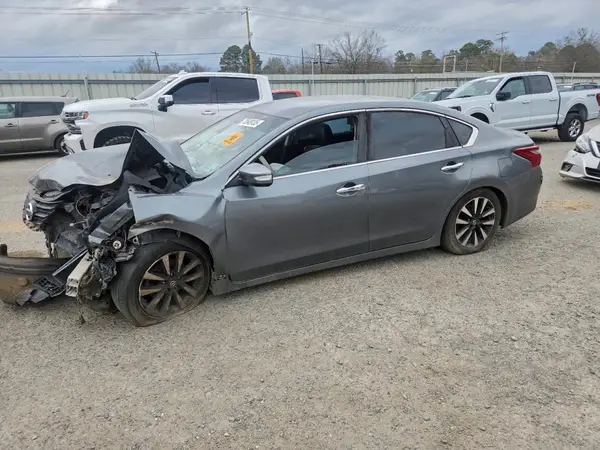 1N4AL3AP4JC209529 2018 NISSAN ALTIMA - Image 1