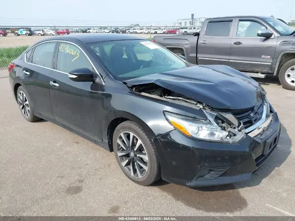 1N4AL3AP4JC209871 2018 NISSAN ALTIMA - Image 1