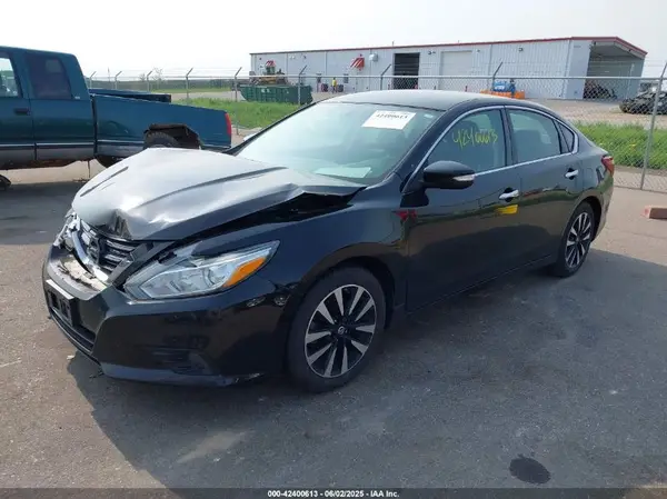 1N4AL3AP4JC209871 2018 NISSAN ALTIMA - Image 2