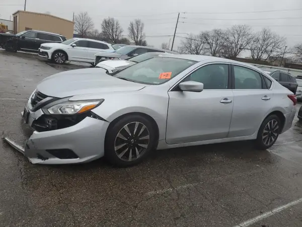 1N4AL3AP4JC210762 2018 NISSAN ALTIMA - Image 1