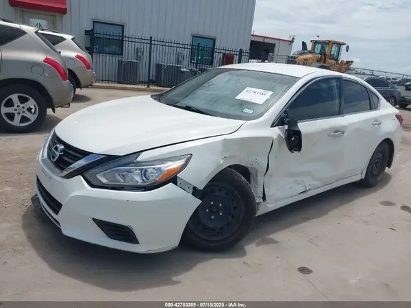 1N4AL3AP4JC211118 2018 NISSAN ALTIMA - Image 2