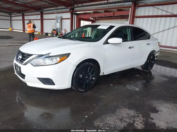 1N4AL3AP4JC212821 2018 NISSAN ALTIMA - Image 2