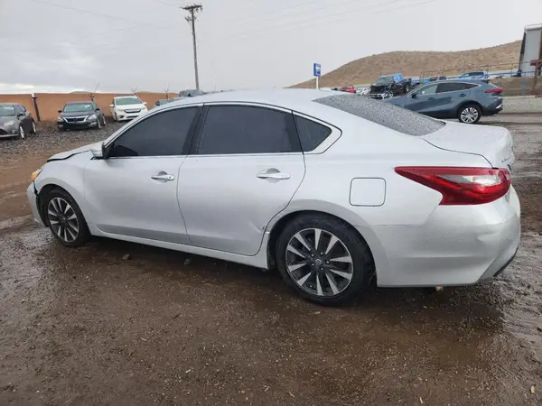 1N4AL3AP4JC214925 2018 NISSAN ALTIMA - Image 2