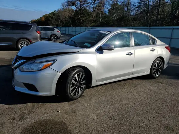1N4AL3AP4JC215282 2018 NISSAN ALTIMA - Image 1