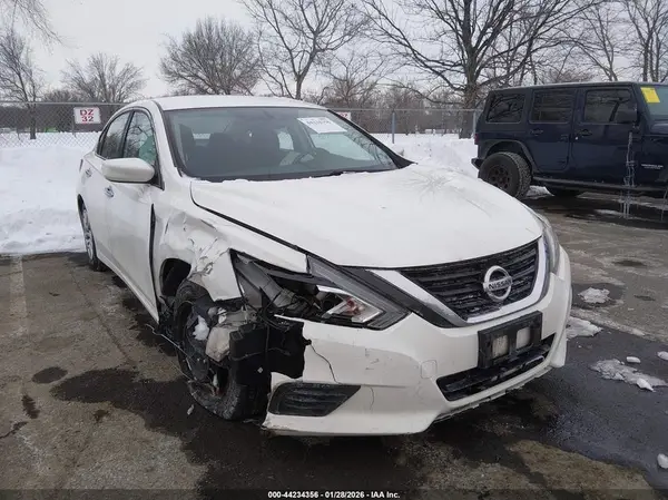 1N4AL3AP4JC216707 2018 NISSAN ALTIMA - Image 1