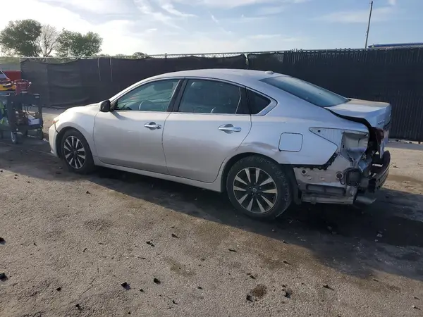 1N4AL3AP4JC217050 2018 NISSAN ALTIMA - Image 2