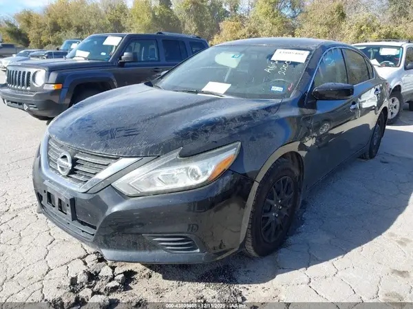 1N4AL3AP4JC220093 2018 NISSAN ALTIMA - Image 2