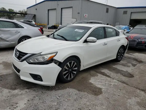 1N4AL3AP4JC222216 2018 NISSAN ALTIMA - Image 1