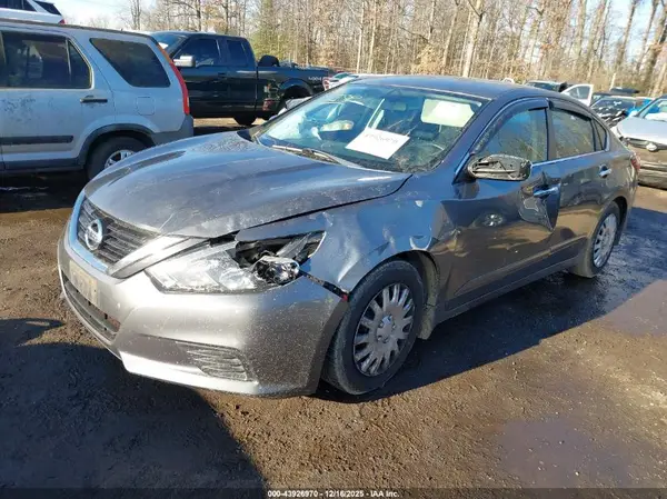 1N4AL3AP4JC223379 2018 NISSAN ALTIMA - Image 2
