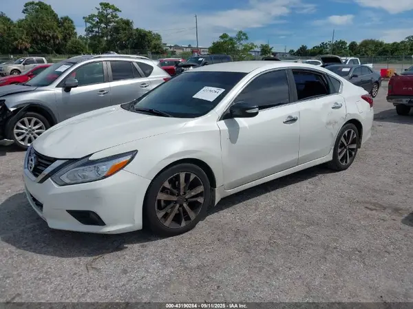 1N4AL3AP4JC223883 2018 NISSAN ALTIMA - Image 2
