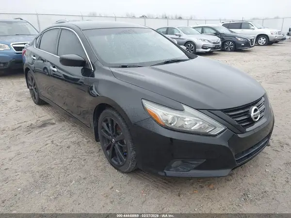 1N4AL3AP4JC224757 2018 NISSAN ALTIMA - Image 1