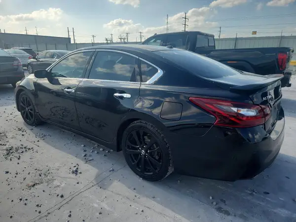 1N4AL3AP4JC225150 2018 NISSAN ALTIMA - Image 2