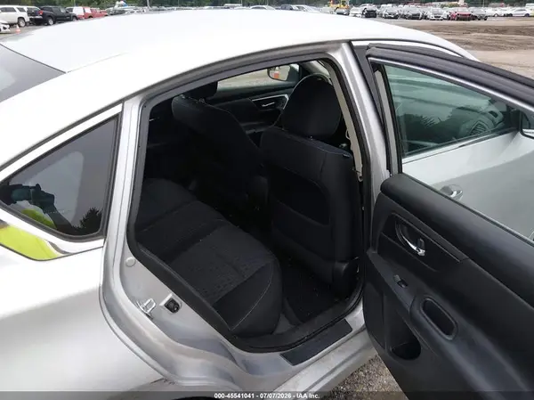 1N4AL3AP4JC225553 2018 NISSAN ALTIMA - Image 8
