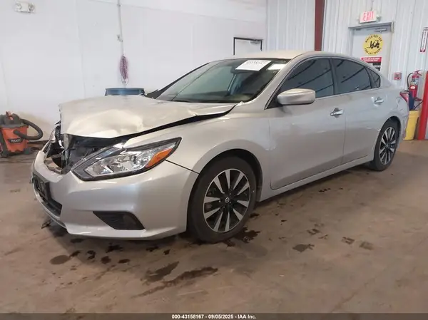 1N4AL3AP4JC227724 2018 NISSAN ALTIMA - Image 2