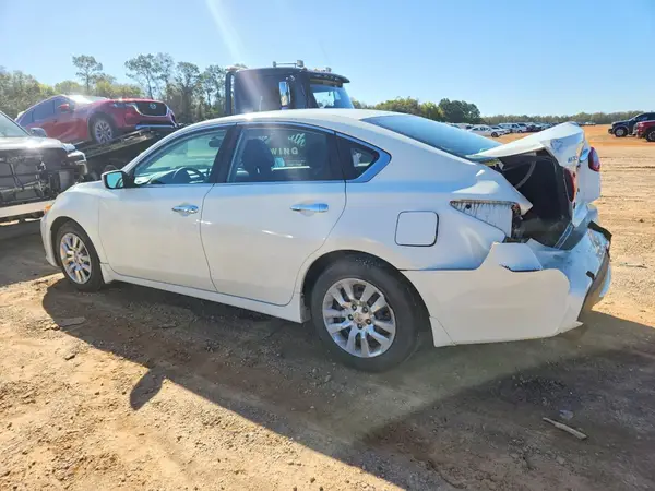 1N4AL3AP4JC230252 2018 NISSAN ALTIMA - Image 2