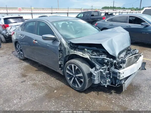 1N4AL3AP4JC232079 2018 NISSAN ALTIMA - Image 1