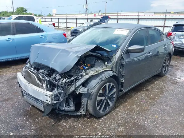 1N4AL3AP4JC232079 2018 NISSAN ALTIMA - Image 2