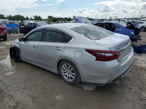 1N4AL3AP4JC233121 2018 NISSAN ALTIMA - Image 2
