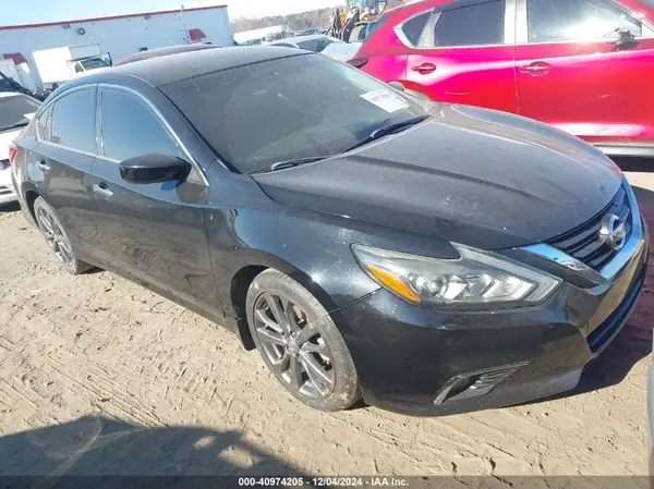 1N4AL3AP4JC234673 2018 NISSAN ALTIMA - Image 1