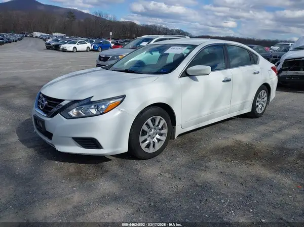 1N4AL3AP4JC234978 2018 NISSAN ALTIMA - Image 2