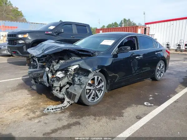 1N4AL3AP4JC235516 2018 NISSAN ALTIMA - Image 2