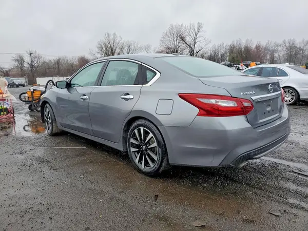 1N4AL3AP4JC235550 2018 NISSAN ALTIMA - Image 2