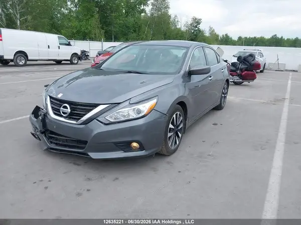1N4AL3AP4JC236195 2018 NISSAN ALTIMA - Image 2
