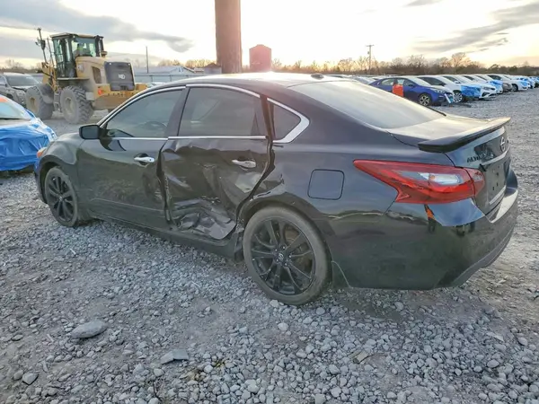 1N4AL3AP4JC243860 2018 NISSAN ALTIMA - Image 2