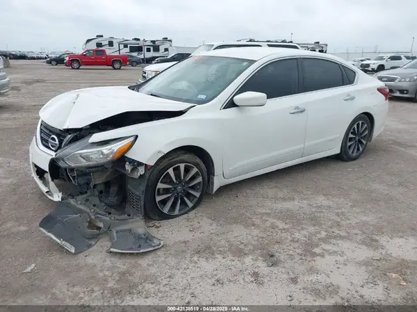1N4AL3AP4JC245480 2018 NISSAN ALTIMA - Image 2