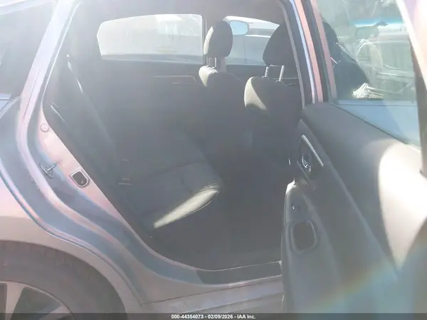 1N4AL3AP4JC245527 2018 NISSAN ALTIMA - Image 8