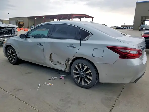 1N4AL3AP4JC247066 2018 NISSAN ALTIMA - Image 2