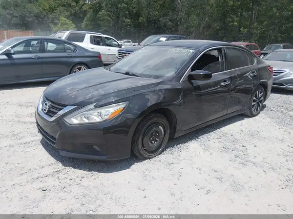 1N4AL3AP4JC249495 2018 NISSAN ALTIMA - Image 2