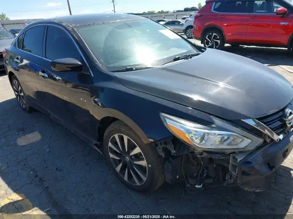 1N4AL3AP4JC249738 2018 NISSAN ALTIMA - Image 1
