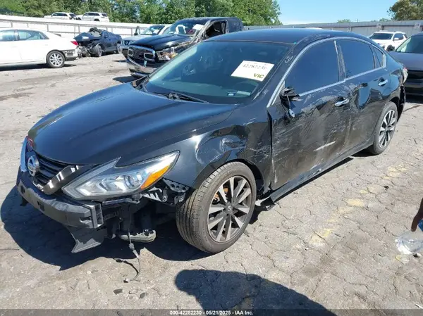 1N4AL3AP4JC249738 2018 NISSAN ALTIMA - Image 2