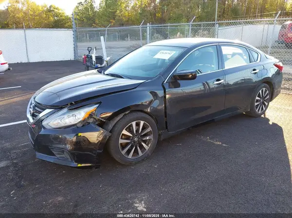 1N4AL3AP4JC250257 2018 NISSAN ALTIMA - Image 2