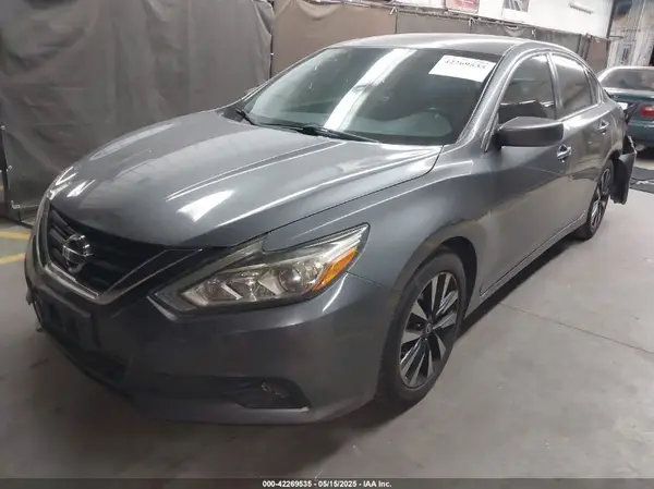 1N4AL3AP4JC251201 2018 NISSAN ALTIMA - Image 2