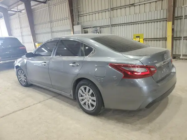 1N4AL3AP4JC251957 2018 NISSAN ALTIMA - Image 2