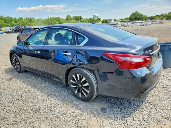 1N4AL3AP4JC255538 2018 NISSAN ALTIMA - Image 2