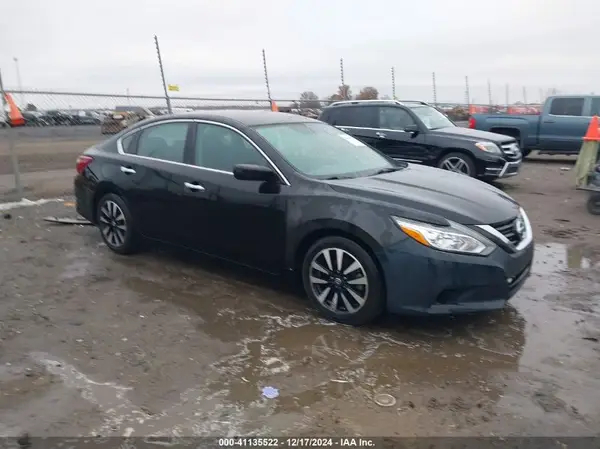 1N4AL3AP4JC259170 2018 NISSAN ALTIMA - Image 1