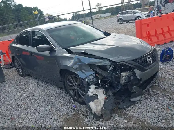 1N4AL3AP4JC259640 2018 NISSAN ALTIMA - Image 1