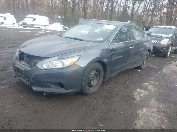 1N4AL3AP4JC260240 2018 NISSAN ALTIMA - Image 2