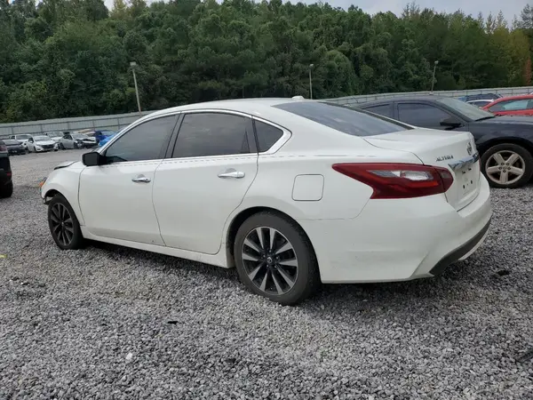 1N4AL3AP4JC260660 2018 NISSAN ALTIMA - Image 2