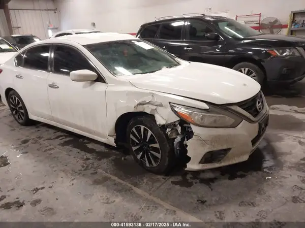 1N4AL3AP4JC260710 2018 NISSAN ALTIMA - Image 1