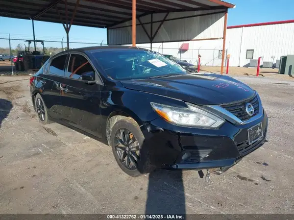 1N4AL3AP4JC261940 2018 NISSAN ALTIMA - Image 1